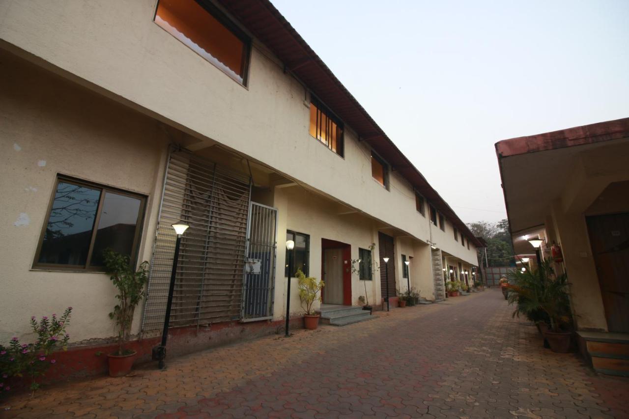 Bhiwandi Hotel Nest Inn Residency מראה חיצוני תמונה