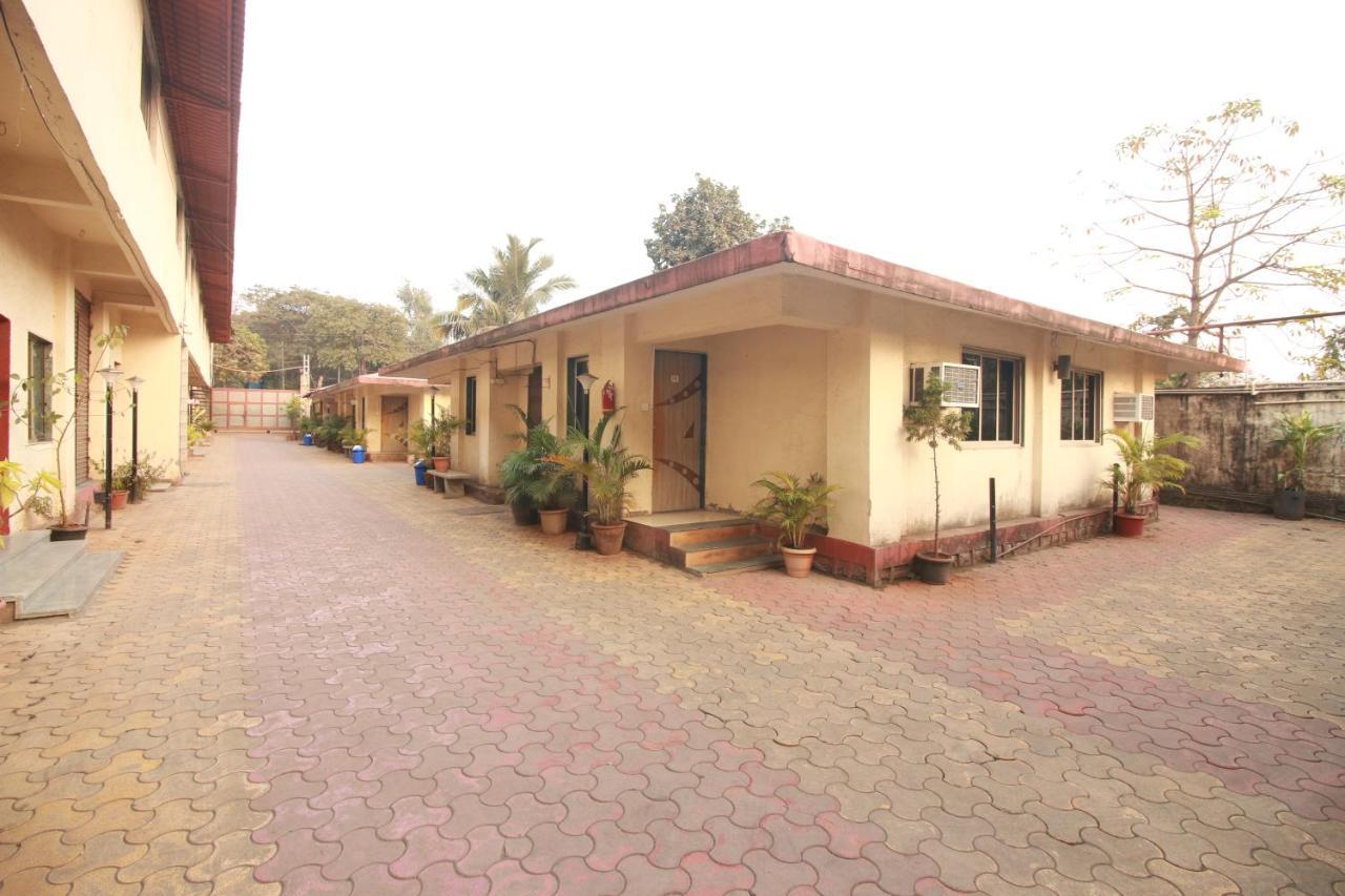 Bhiwandi Hotel Nest Inn Residency מראה חיצוני תמונה